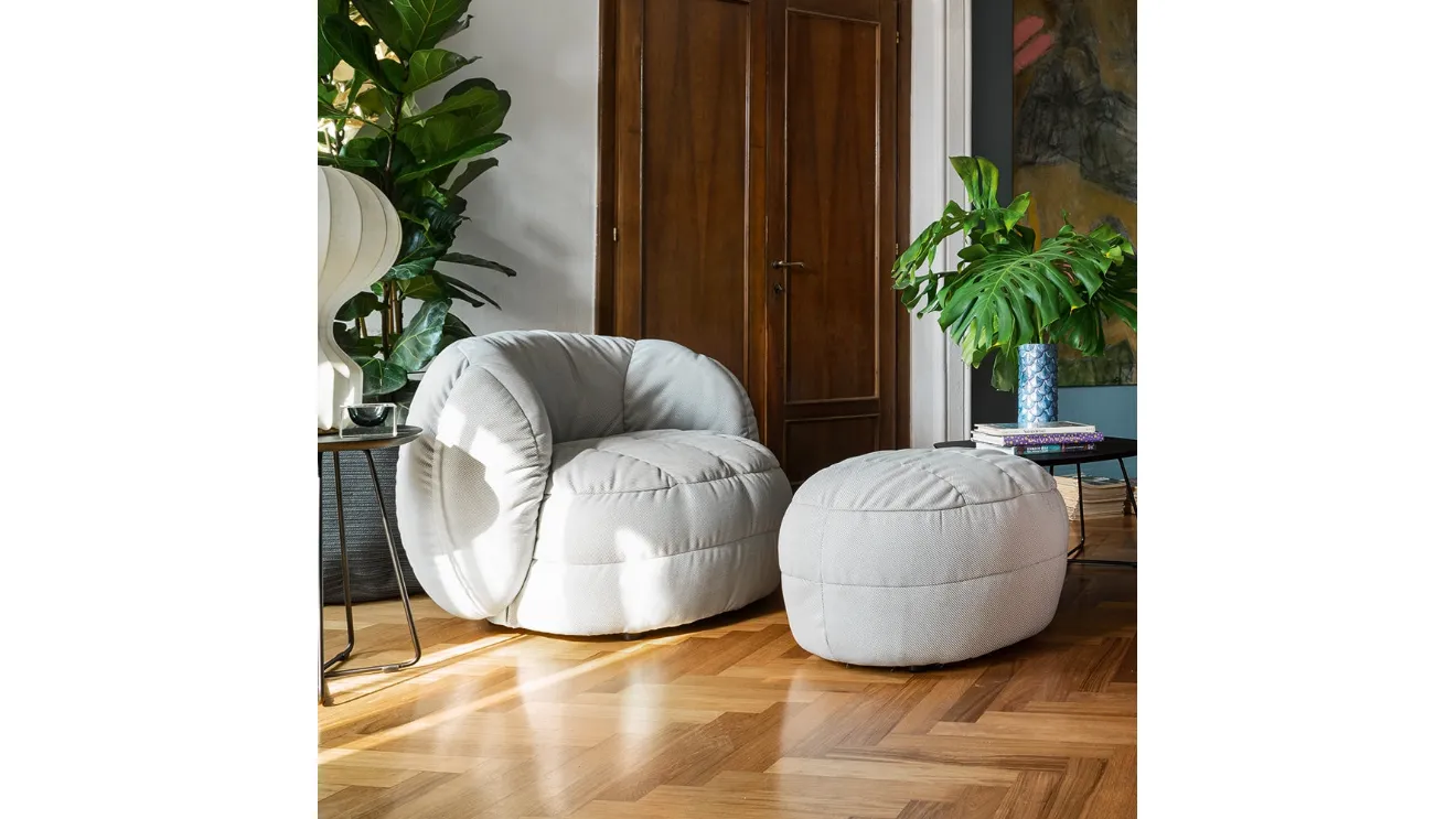 Reef fabric pouf by Connubia.