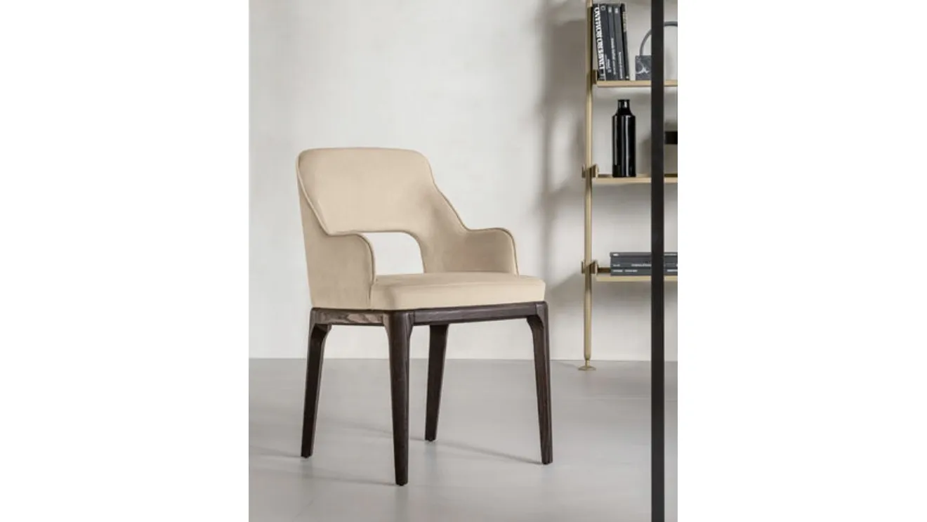 Chair Maia in padded fabric by Riflessi