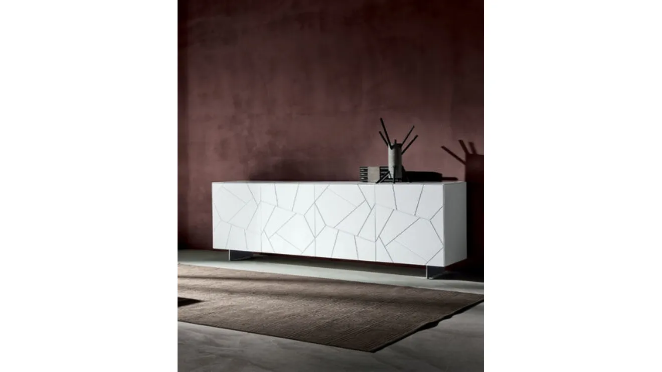 Madia Segno in wood with a matte white lacquered finish by Riflessi