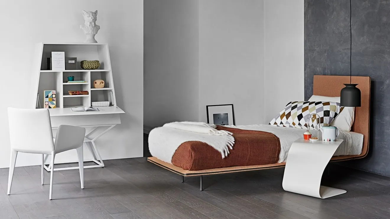 Bed with Thin headboard by Bonaldo.