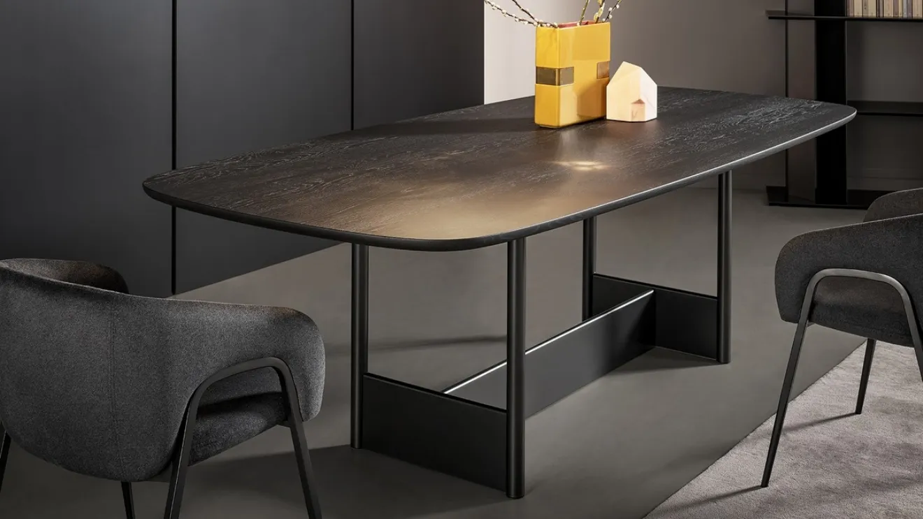 Canvas Table by Bonaldo.